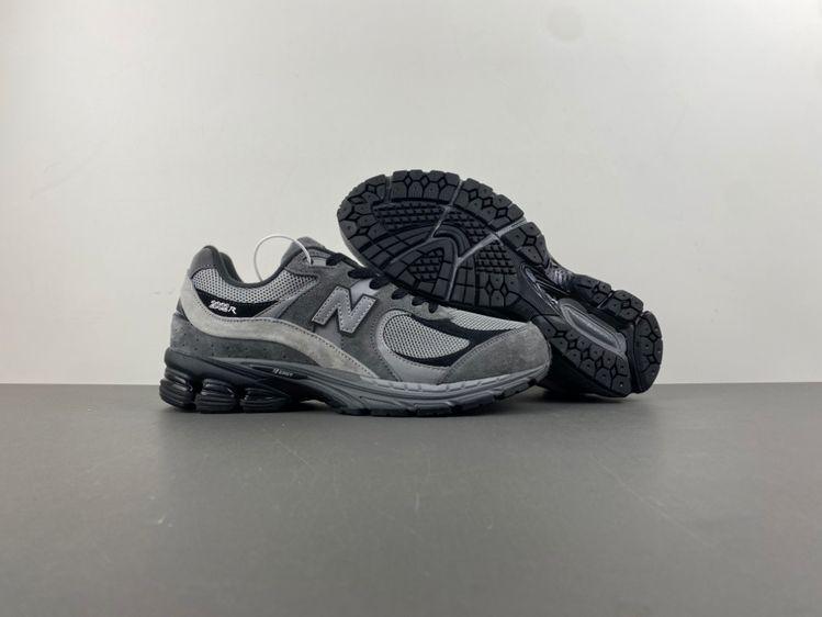 new balance NB M2002