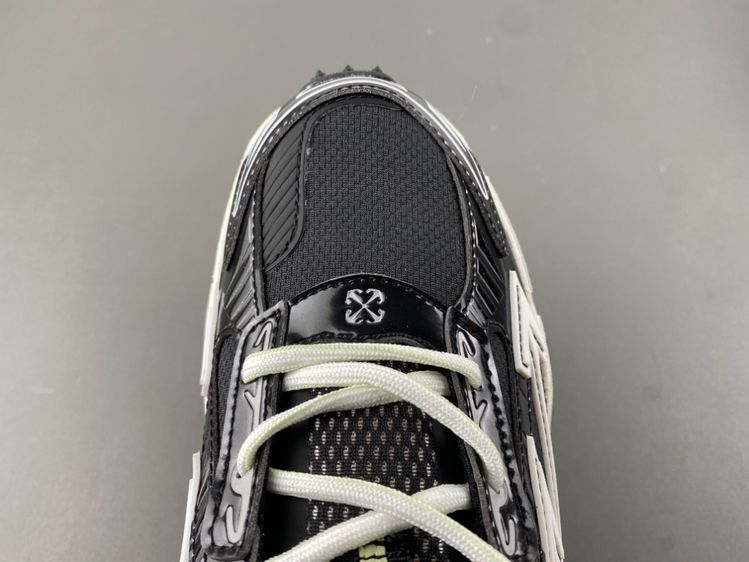 Off White 24