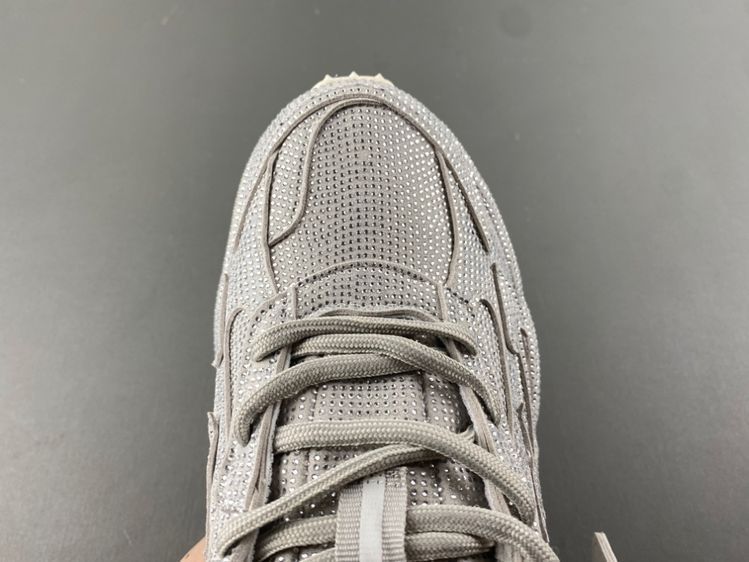 Off White 24
