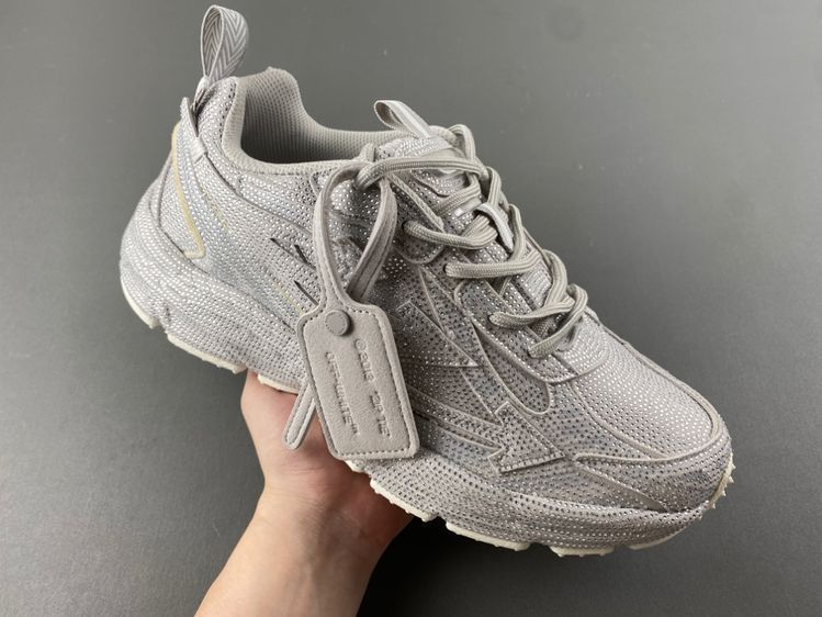 Off White 24