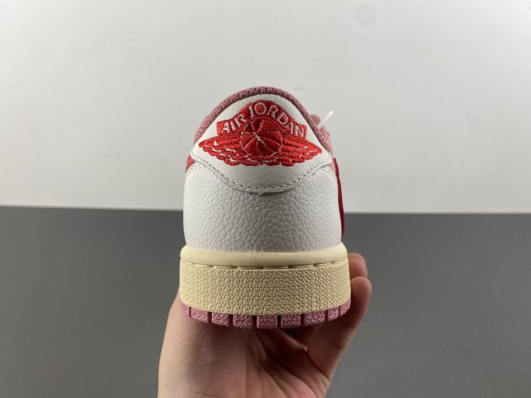 Travis Scott x Air Jordan 1 Low OG