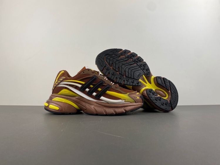 Pharrell x adidas Adistar Jellyfish