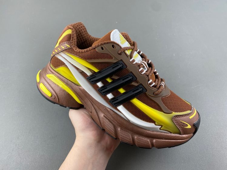 Pharrell x adidas Adistar Jellyfish