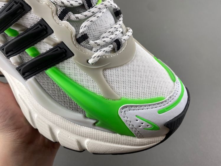 Pharrell x adidas Adistar Jellyfish