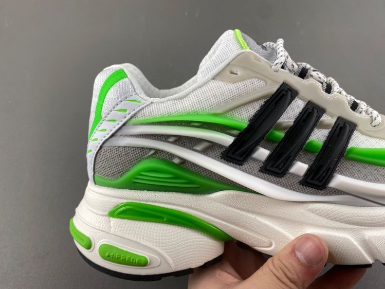 Pharrell x adidas Adistar Jellyfish