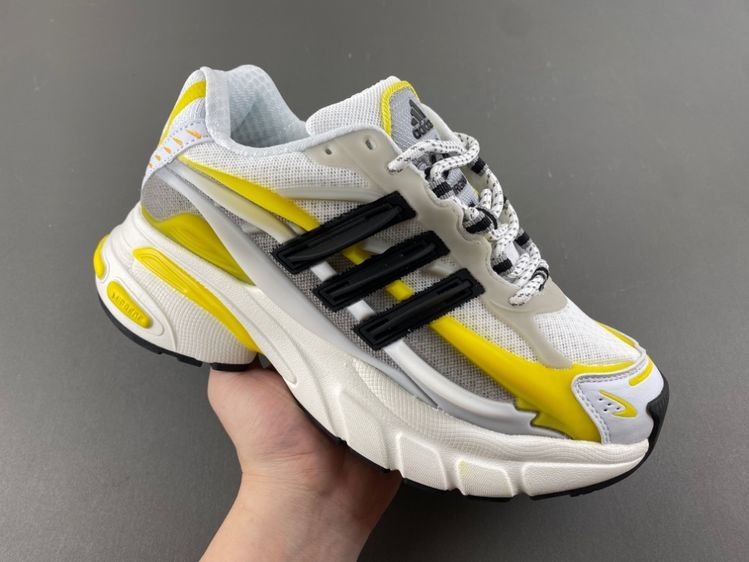 Pharrell x adidas Adistar Jellyfish