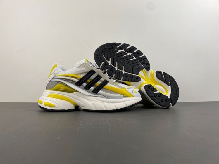 Pharrell x adidas Adistar Jellyfish