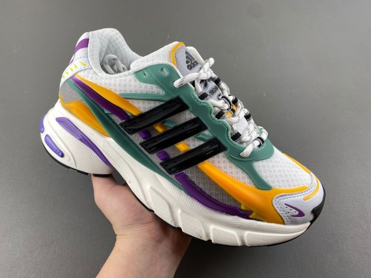 Pharrell x adidas Adistar Jellyfish