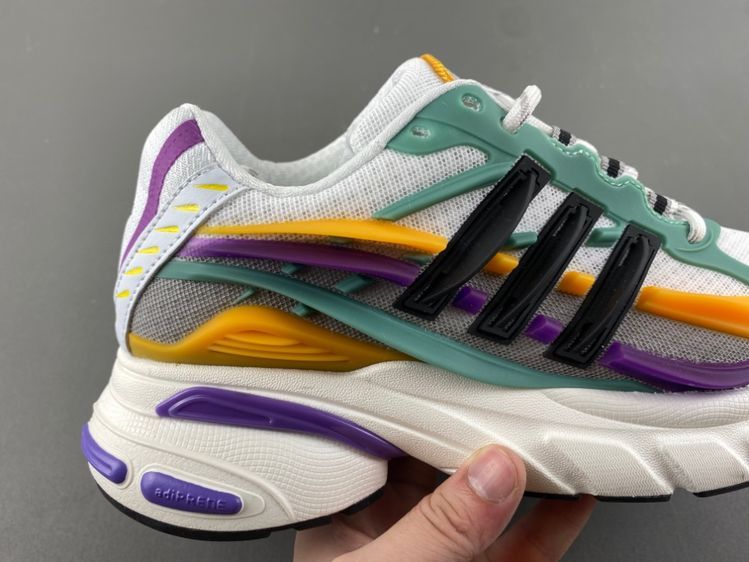 Pharrell x adidas Adistar Jellyfish
