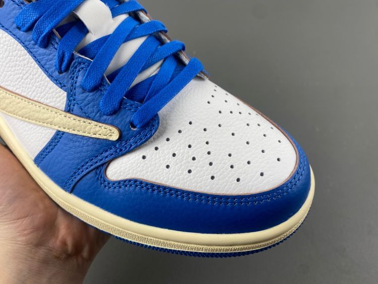 Travis Scott x Air Jordan 1 Low