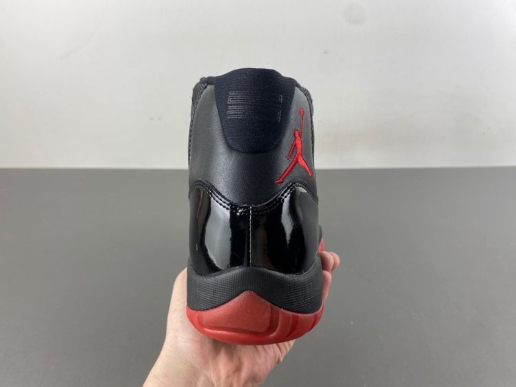 Air Jordan 11