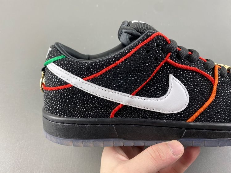 Nike SB Dunk Low