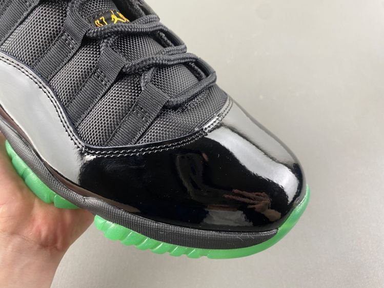 Air Jordan 11