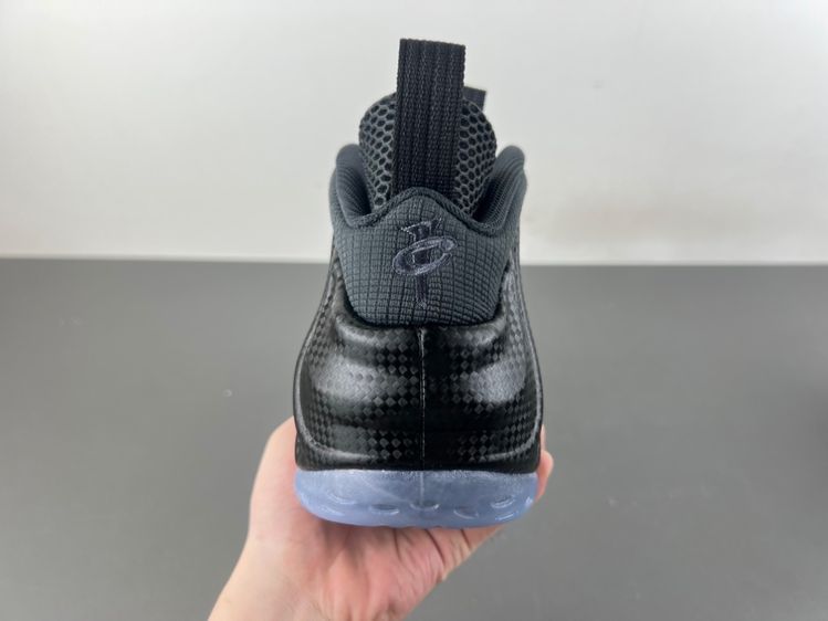 Nike Air Foamposite One “Carbon Fiber”