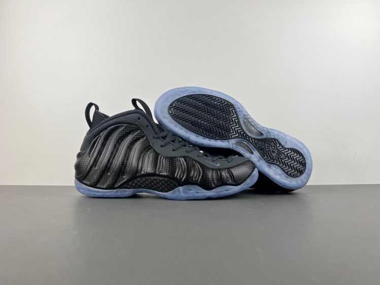 Nike Air Foamposite One “Carbon Fiber”