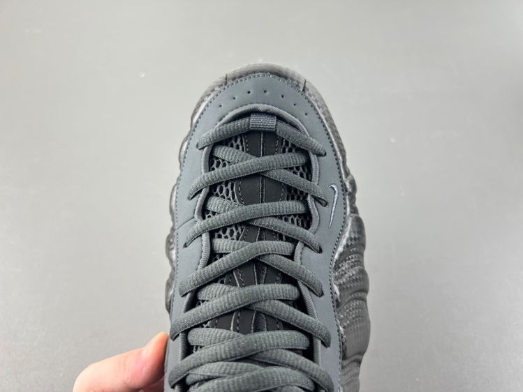 Nike Air Foamposite One “Carbon Fiber”