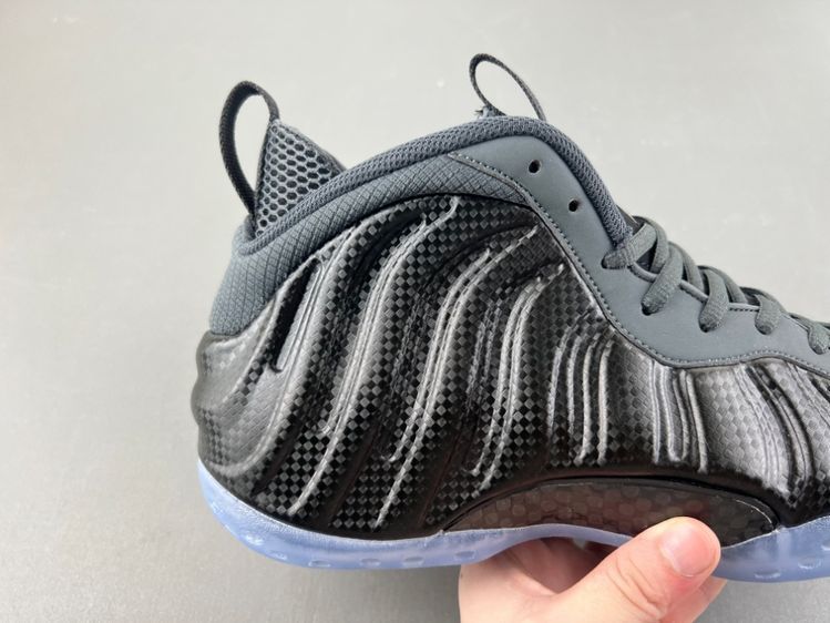 Nike Air Foamposite One “Carbon Fiber”