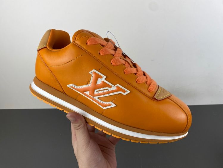 Louis Vuitton LV