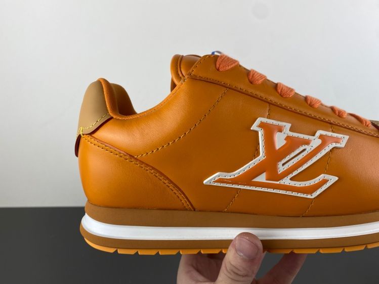 Louis Vuitton LV