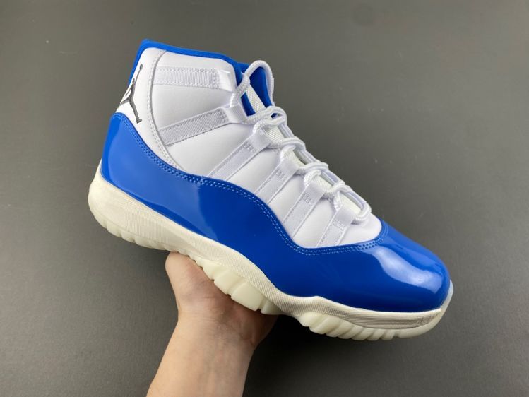 Air Jordan 11