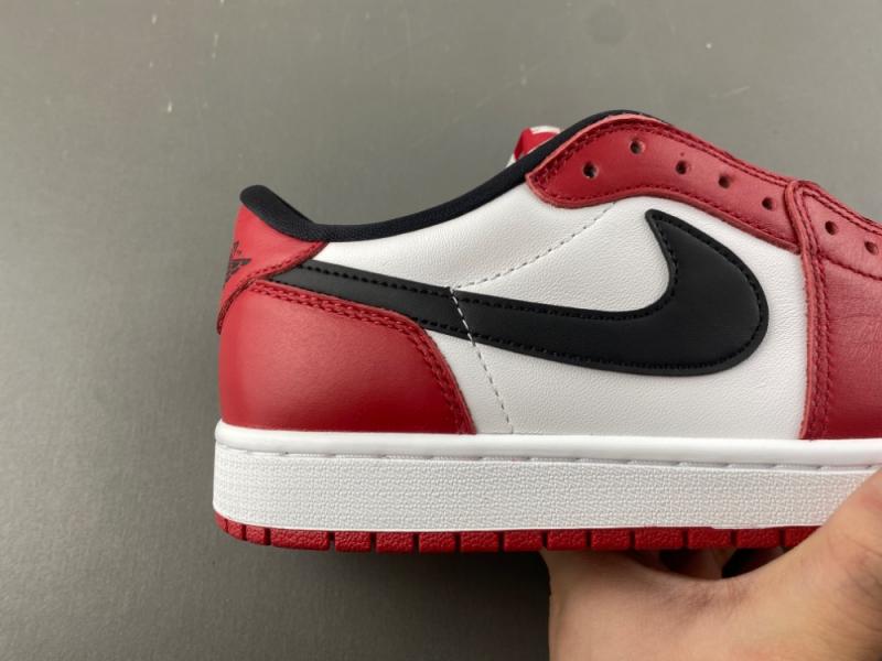 Air Jordan 1 Low OG “Chicago