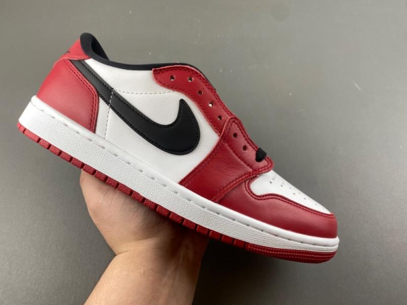 Air Jordan 1 Low OG “Chicago