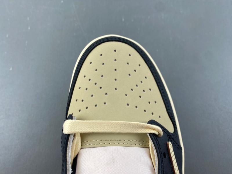 Travis Scott x Air Jordan 1 Low OG