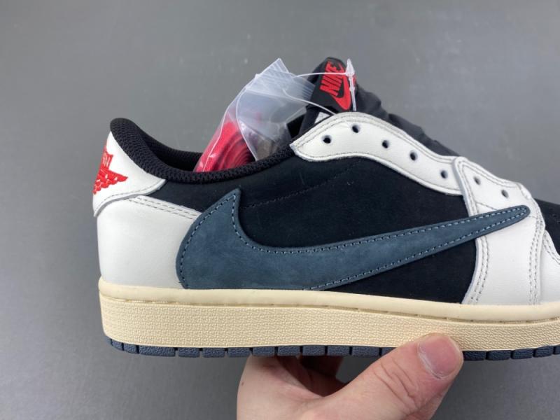 Travis Scott x Air Jordan 1