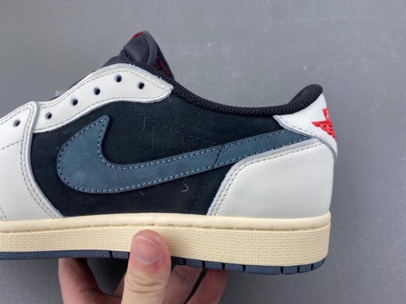 Travis Scott x Air Jordan 1