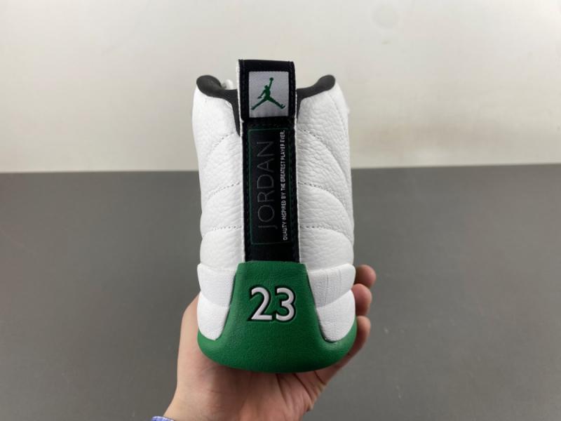 Air Jordan 12“Bucks