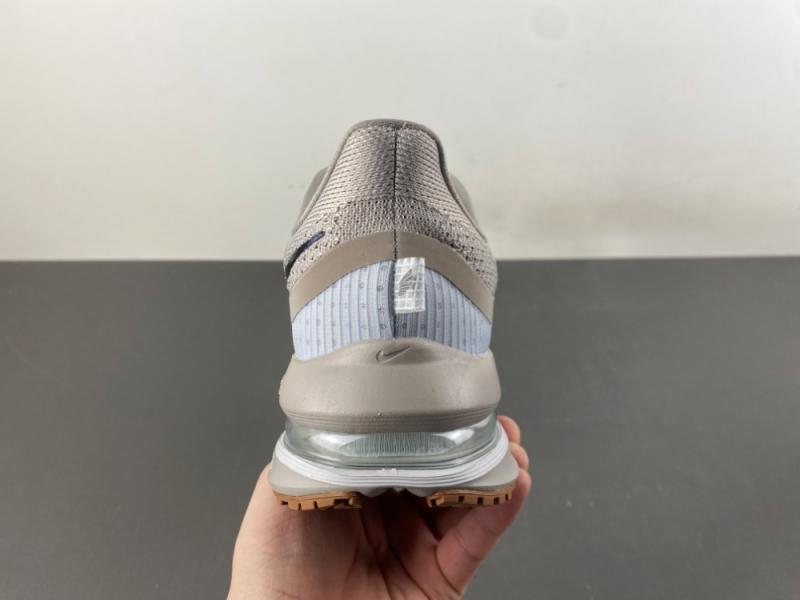 Nike Pegasus Premium Football Grey