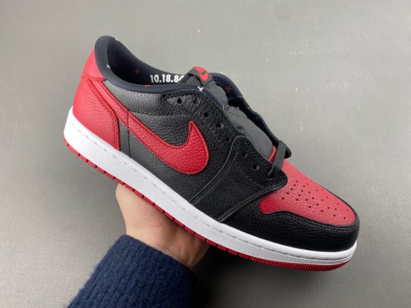 Air Jordan 1 Low OG “Banned