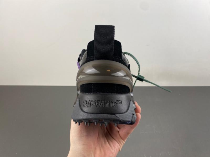 Off-White c/o Virgil Abloh