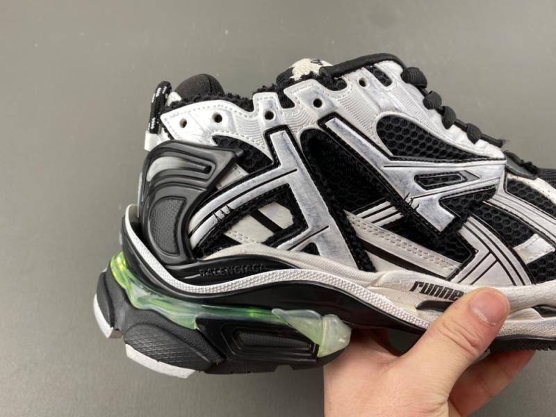 BALENCIAGA/巴黎世家RUNNER LED