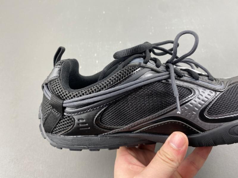 BALENCIAGA/ RADAR GRADIENT LINESH