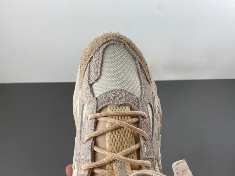 Off White 24