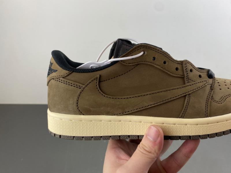 Travis Scott x Air Jordan 1 Low