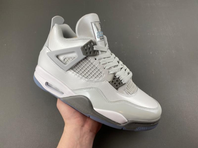 Air Jordan 4 Retro