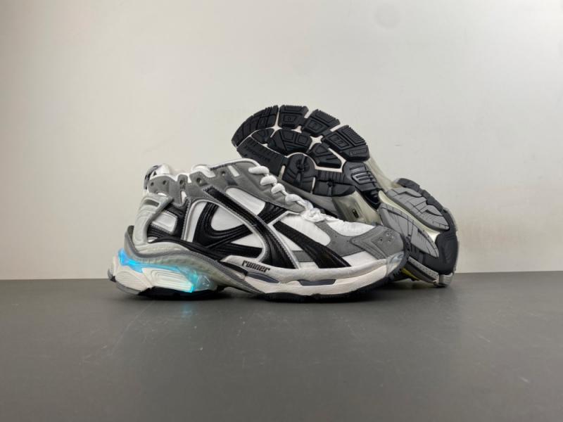 BALENCIAGA/巴黎世家RUNNER LED