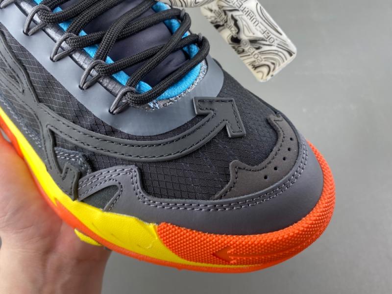 Off-White c/o Virgil Abloh