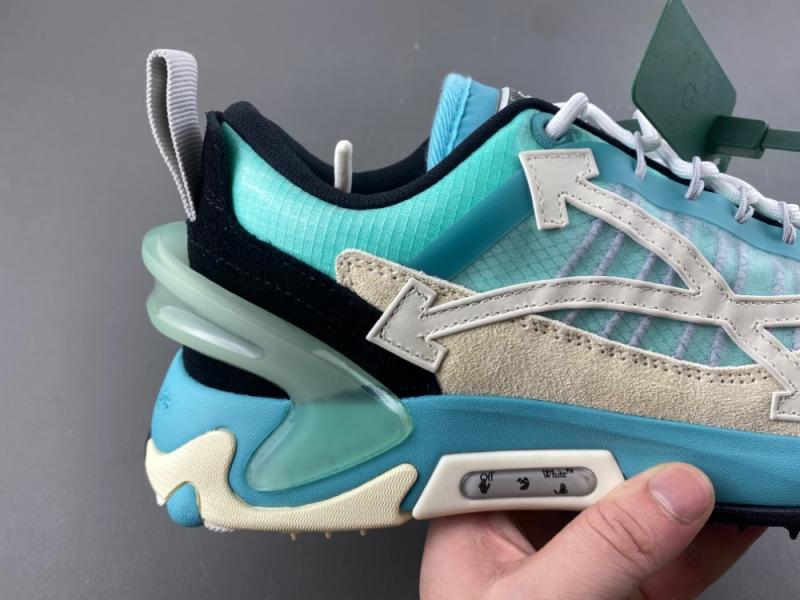 Off-White c/o Virgil Abloh