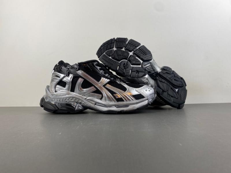 Balenciaga Runner