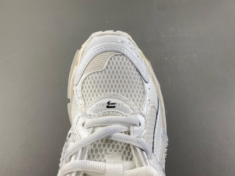 BALENCIAGA/巴黎世家RUNNER LED 白色 灯鞋