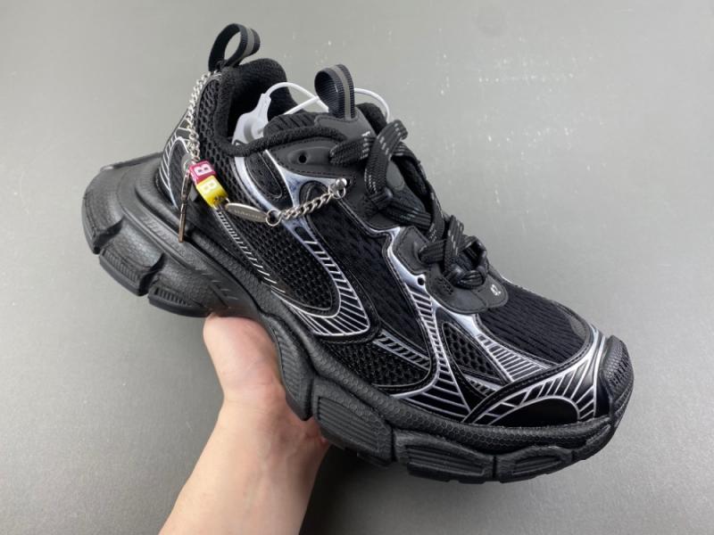 十IAGA -PHANTOM SNEAKER