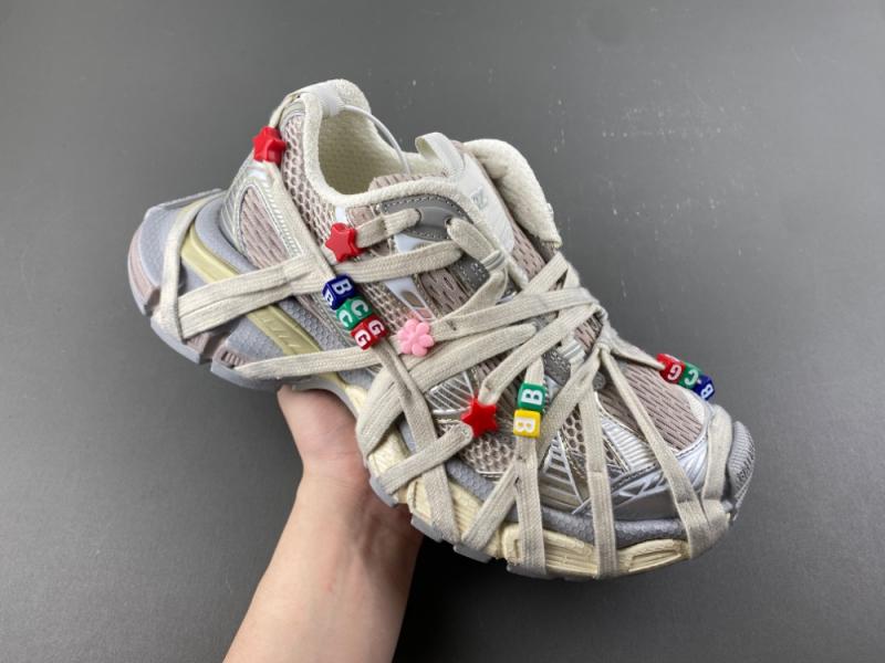 十IAGA -PHANTOM SNEAKER