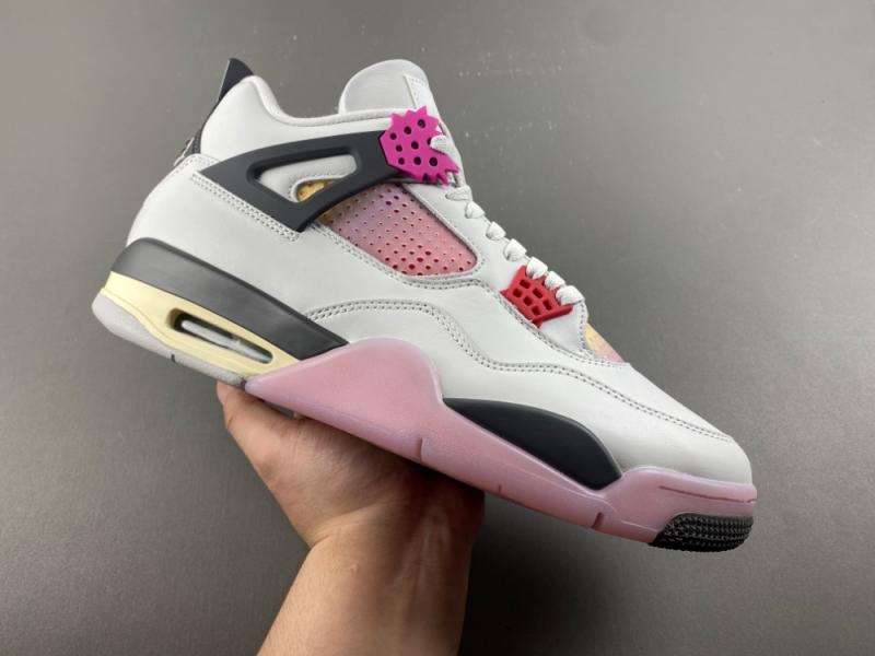 NIKE AIR JORDAN 4 RETRO '