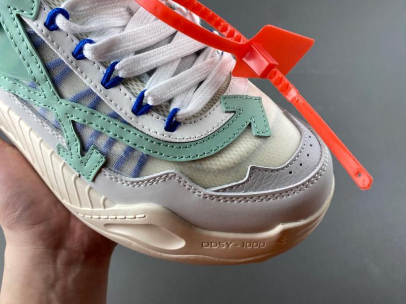 Off-White c/o Virgil Abloh