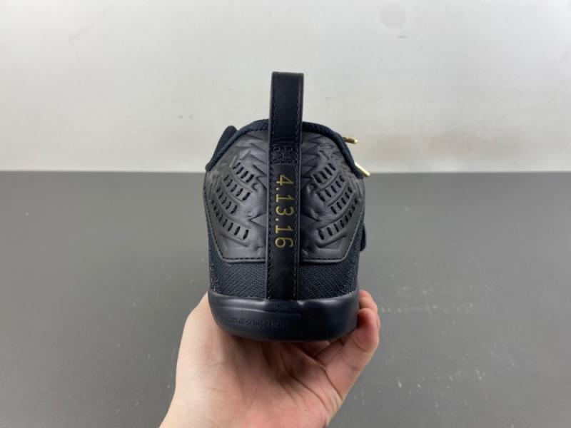 Kobe 11 Elite Protro Black