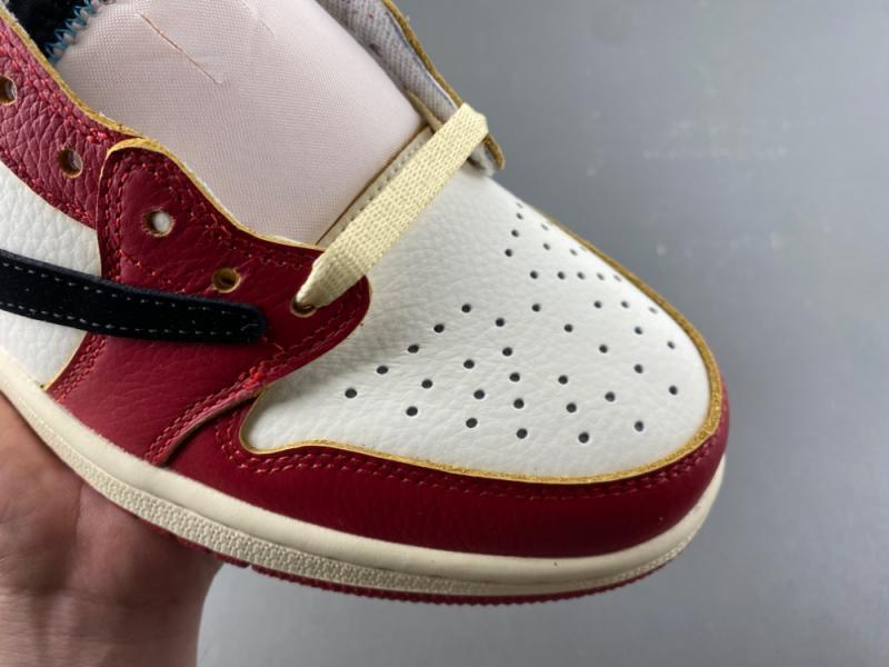 Travis Scott x Air Jordan 1 Low