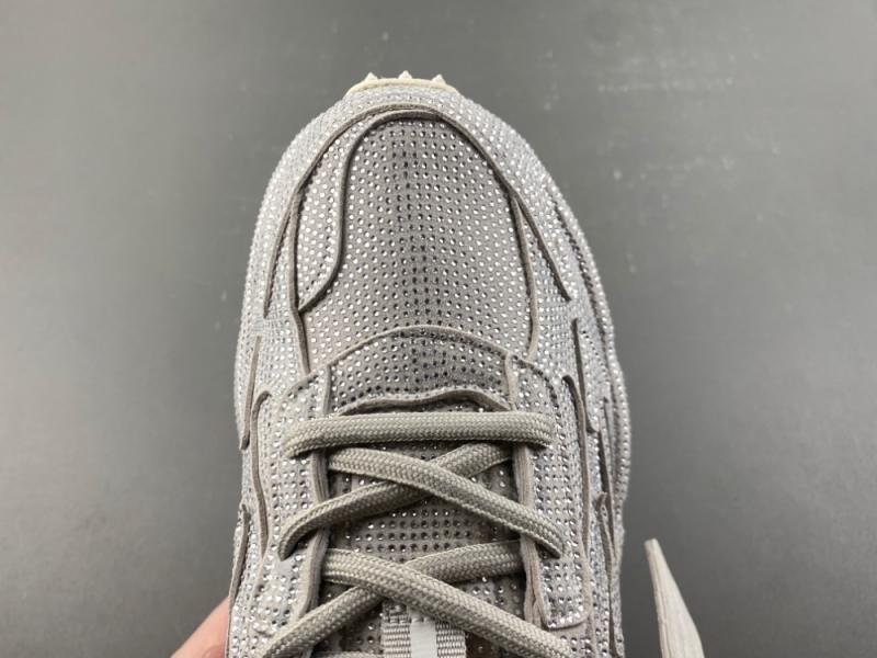 Off White 24